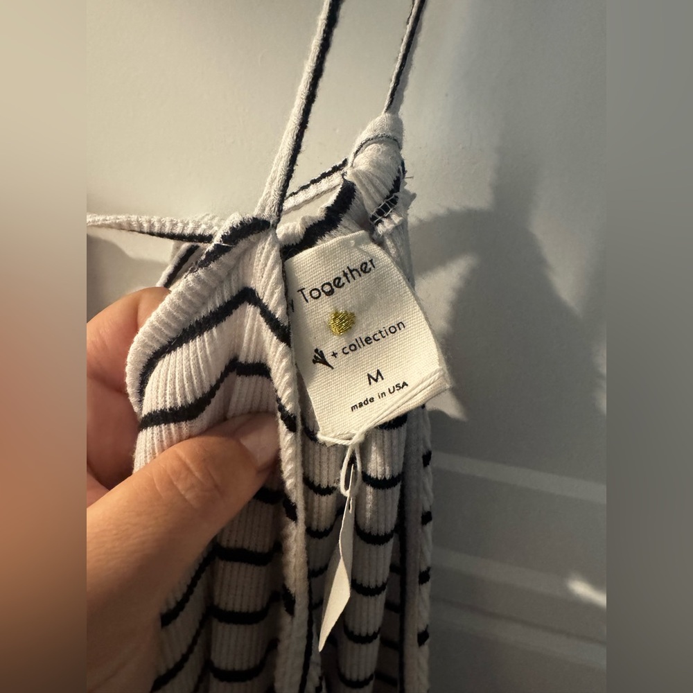 Pinstriped romper - Picture 3 of 4